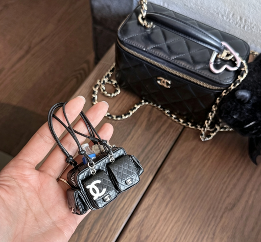 Accessories｜Chanel doll-sized bag